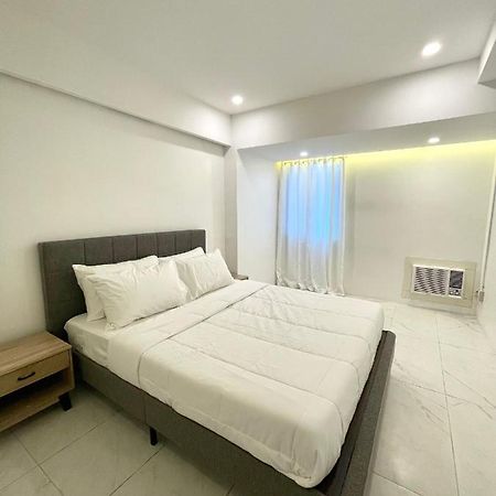 Burgundy Guest Suite Manilla Buitenkant foto