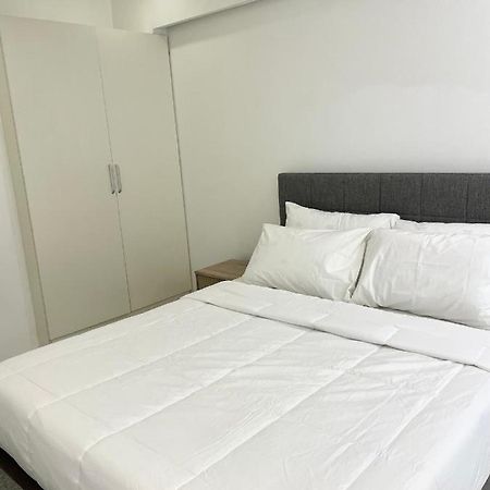 Burgundy Guest Suite Manilla Buitenkant foto
